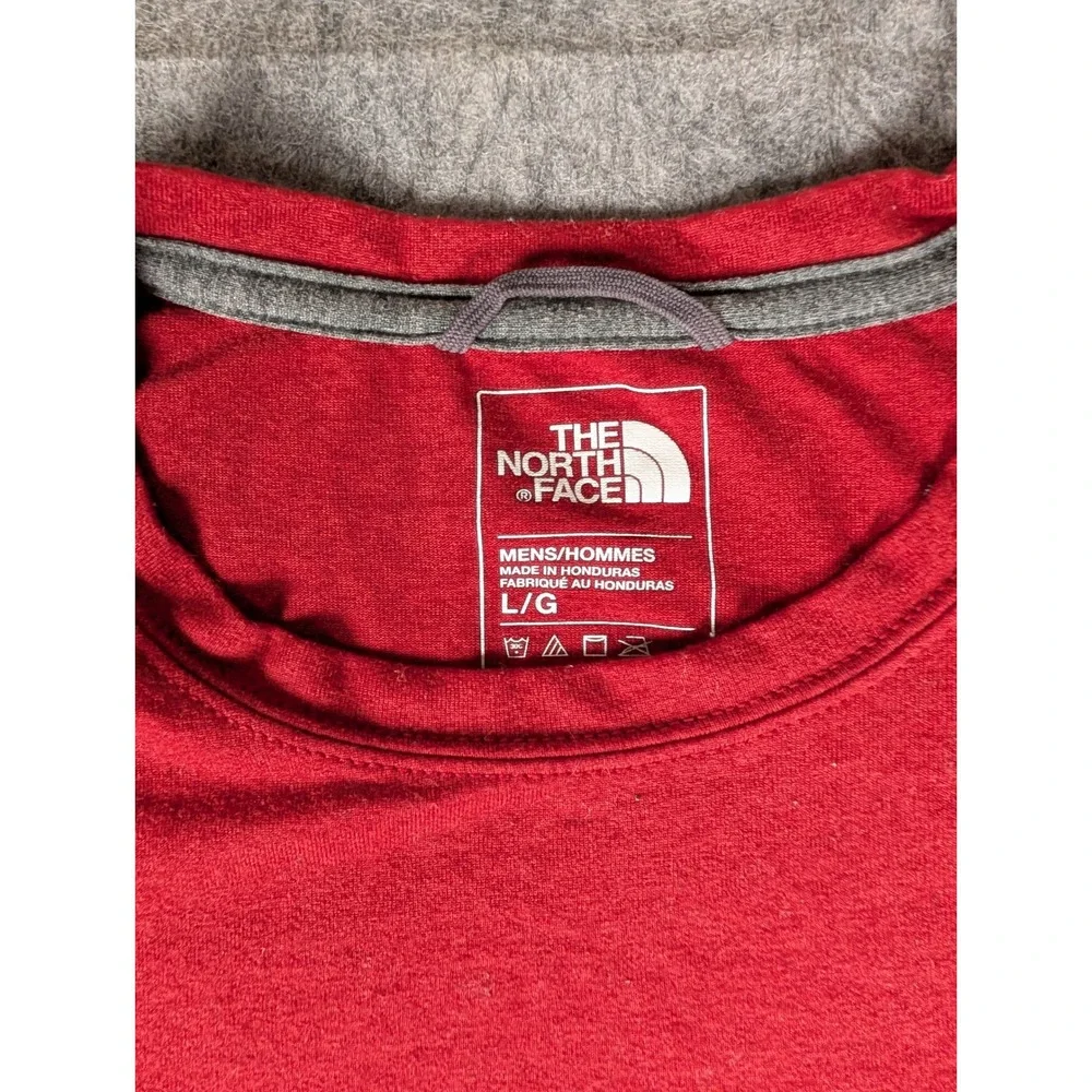 The North Face Mens FlashDry Short Sleeve Performance Tee Red Heathered Logo